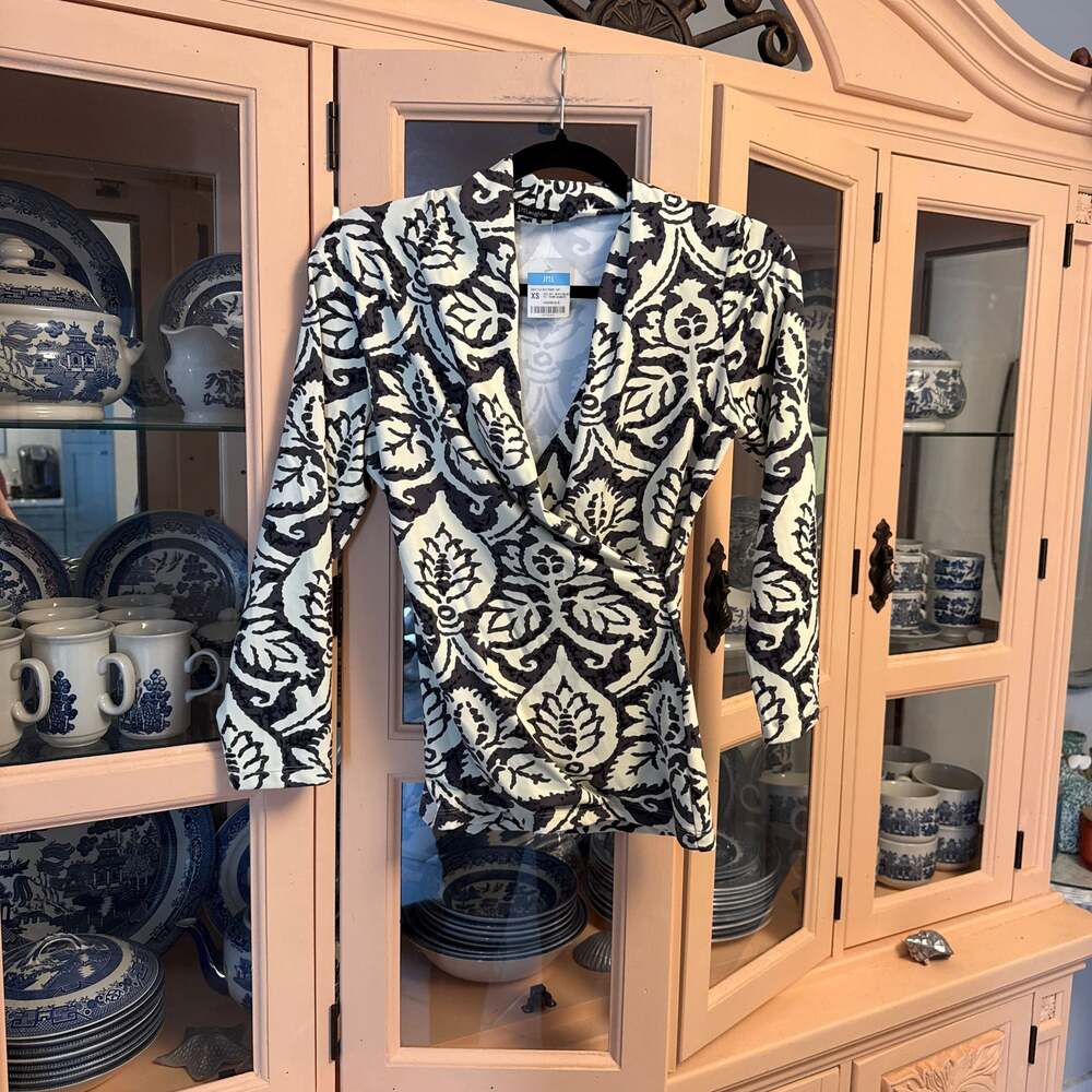 J.McLaughlin Gulf 3/4 Sleeve Print Wrap Top